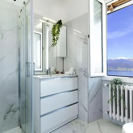 Affittacamere Rifugio Del - E Vista A Stresa! *